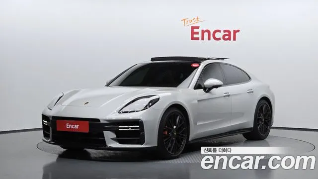 Porsche Panamera 2025