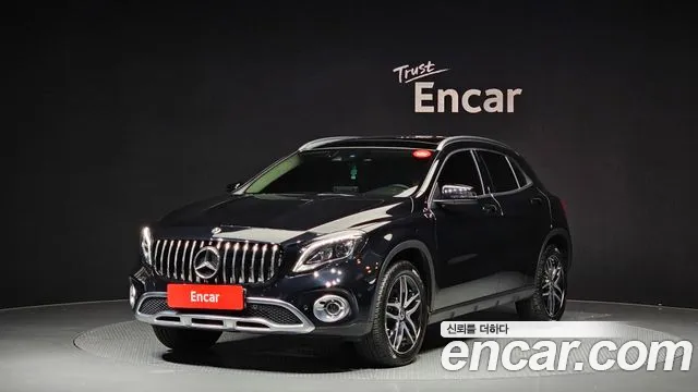 Mercedes-Benz GLA-Class 2019
