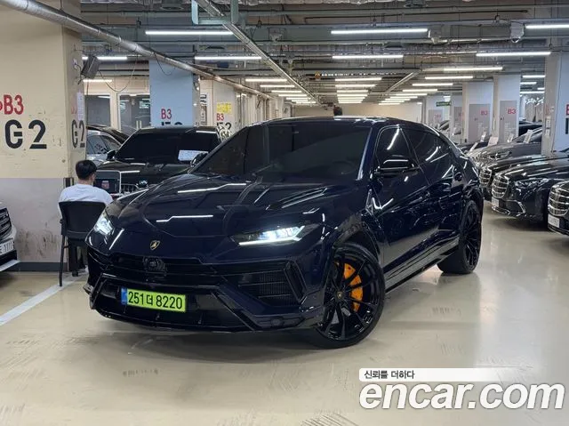 Lamborghini Urus 2024