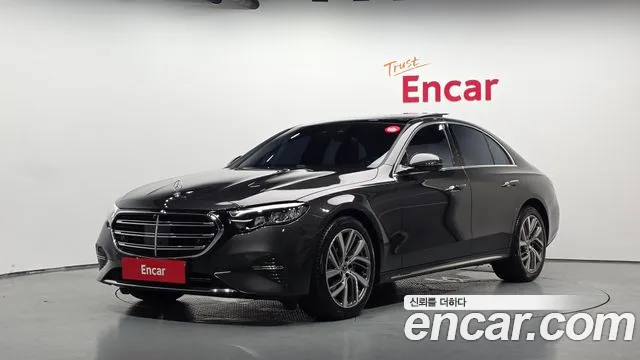 Mercedes-Benz E-Class 2024