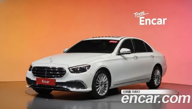 Mercedes-Benz E-Class 2022