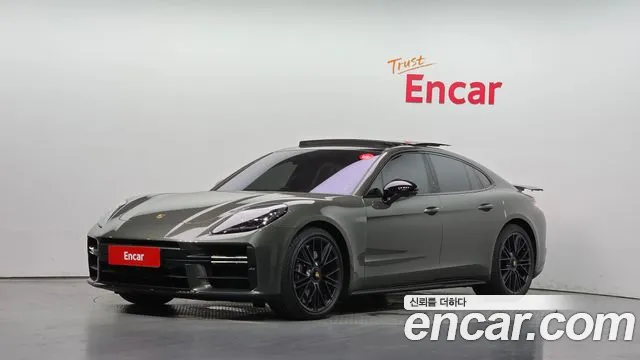 Porsche Panamera 2025