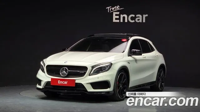 Mercedes-Benz GLA-Class 2015
