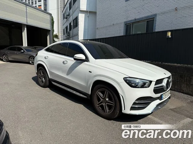 Mercedes-Benz GLE-Class 2021