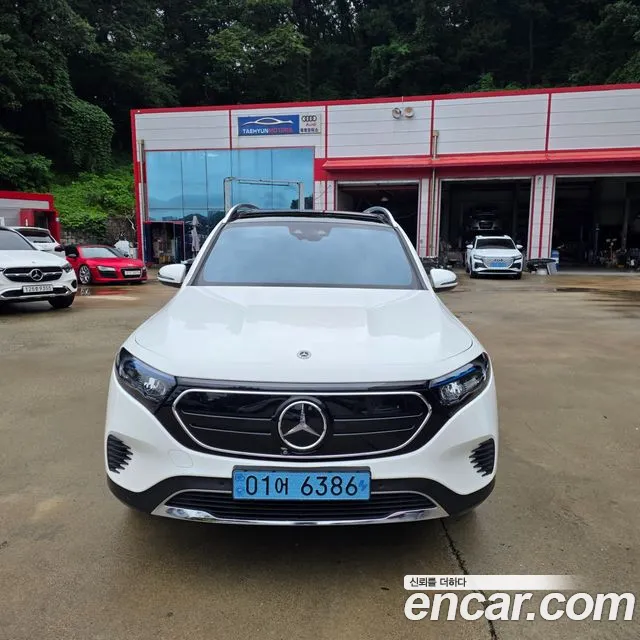Mercedes-Benz EQB 2024