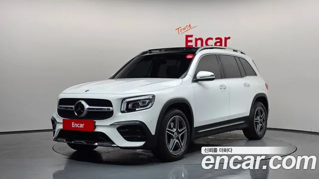Mercedes-Benz GLB-Class 2023