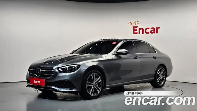 Mercedes-Benz E-Class 2022