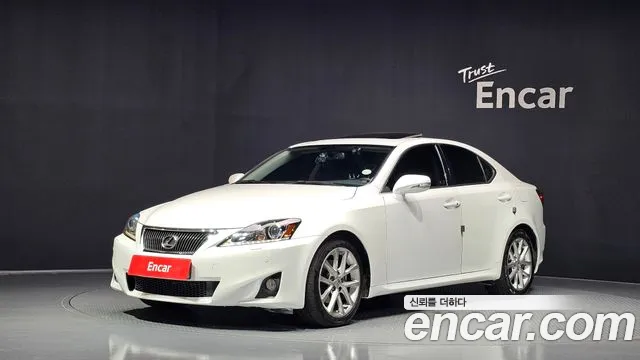 Lexus IS 2011