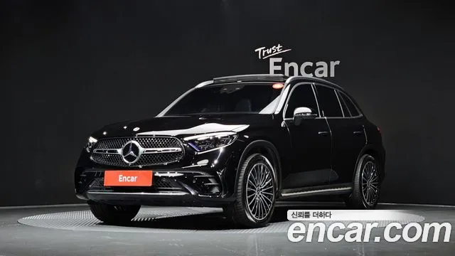 Mercedes-Benz GLC-Class 2023