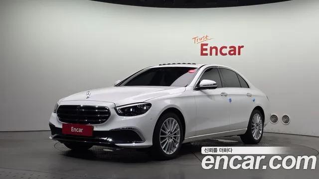 Mercedes-Benz E-Class 2022