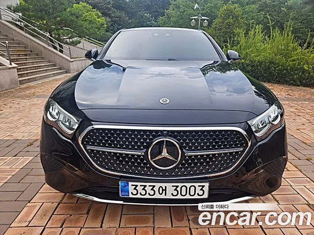 Mercedes-Benz E-Class 2024