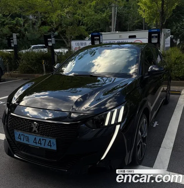 Peugeot 208 2022
