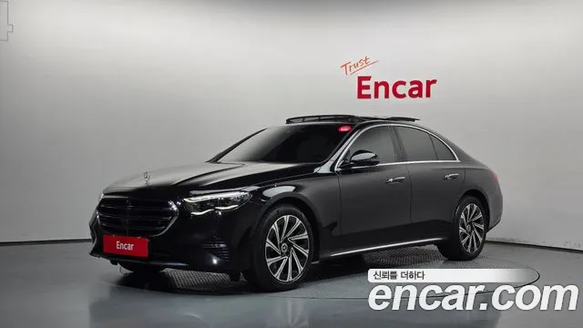 Mercedes-Benz E-Class 2024