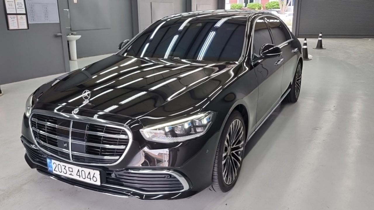 Mercedes-Benz S-Class 2021