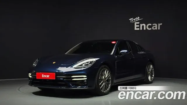 Porsche Panamera 2023