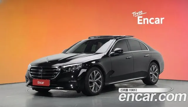 Mercedes-Benz E-Class 2025