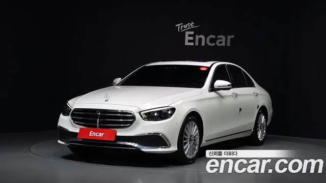 Mercedes-Benz E-Class 2022