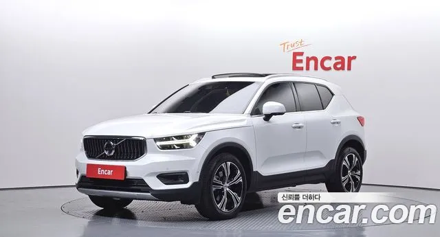 Volvo XC40 2021