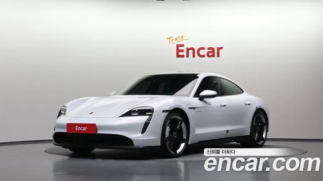Porsche Taycan 2023