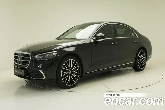 Mercedes-Benz S-Class 2025