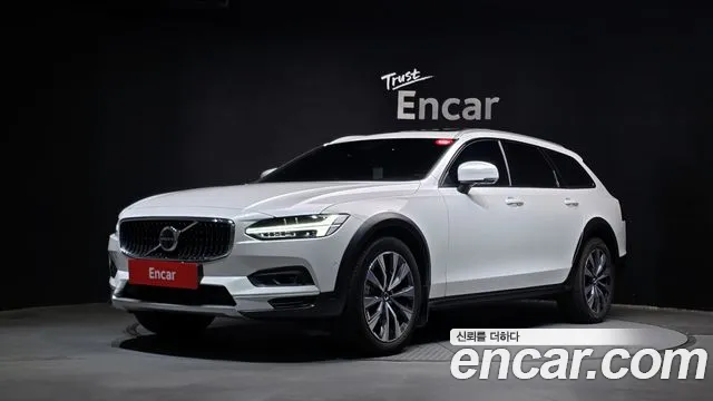 Volvo V90 2024