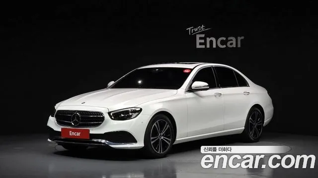 Mercedes-Benz E-Class 2022