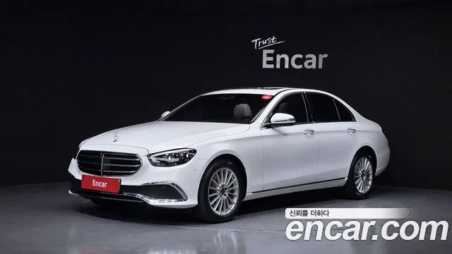 Mercedes-Benz E-Class 2022