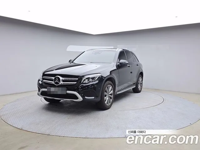 Mercedes-Benz GLC-Class 2019