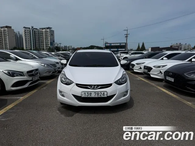 Hyundai Avante 2013