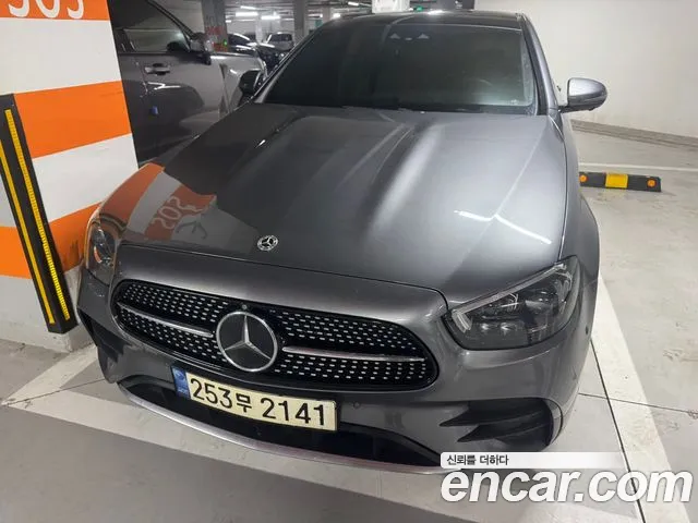 Mercedes-Benz E-Class 2022