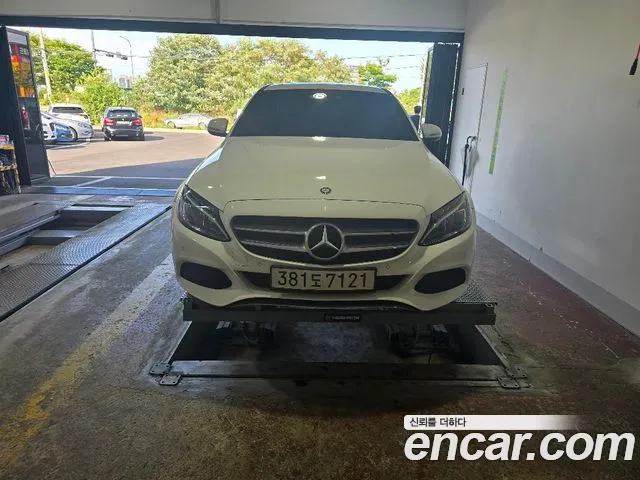Mercedes-Benz C-Class 2016