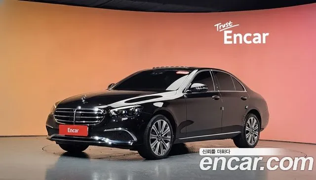 Mercedes-Benz E-Class 2022