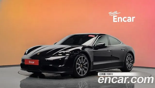 Porsche Taycan 2021