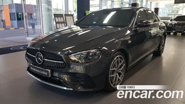 Mercedes-Benz E-Class 2022