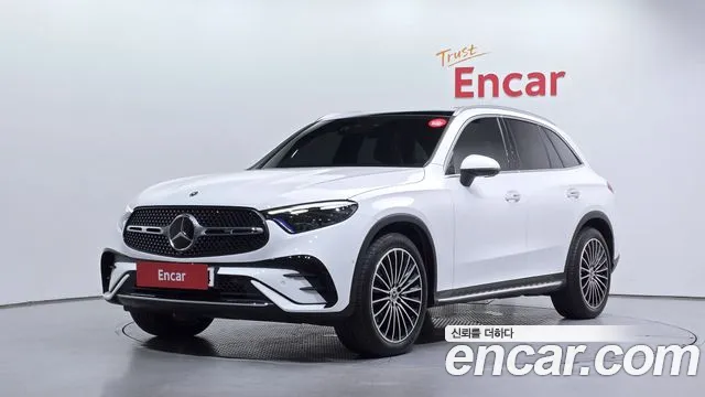 Mercedes-Benz GLC-Class 2023