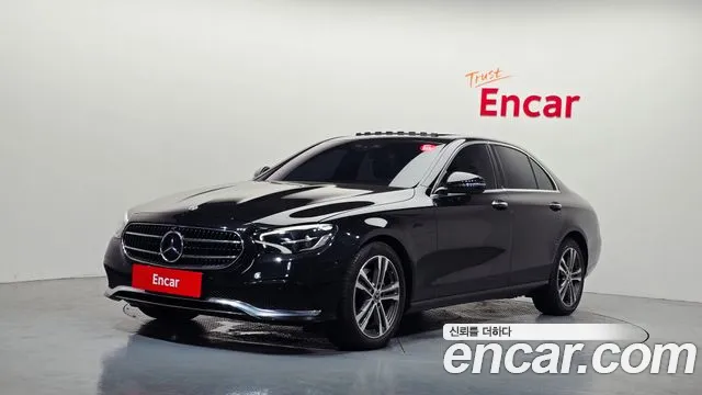 Mercedes-Benz E-Class 2023