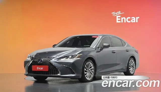 Lexus ES 2019