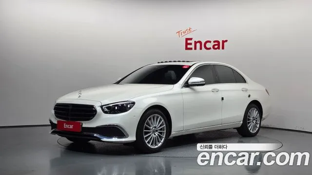 Mercedes-Benz E-Class 2022