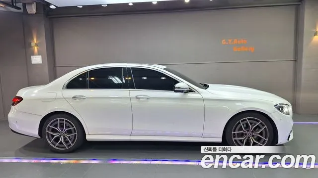 Mercedes-Benz E-Class 2021