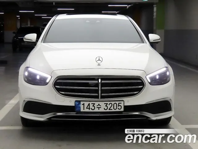 Mercedes-Benz E-Class 2023