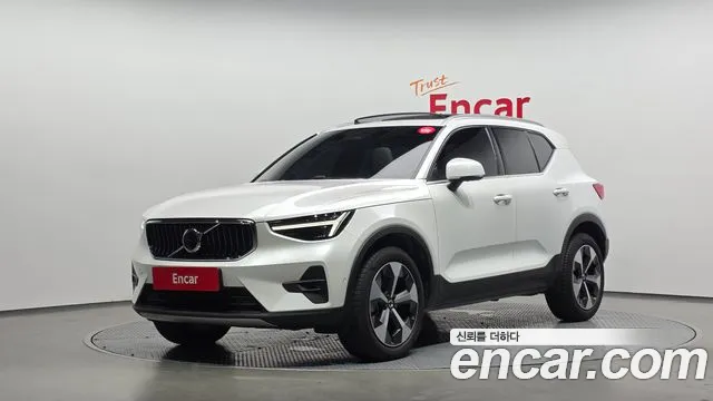 Volvo XC40 2024