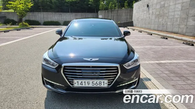 Genesis EQ900 2017