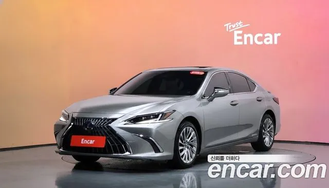 Lexus ES 2022