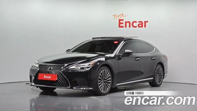 Lexus LS 2024