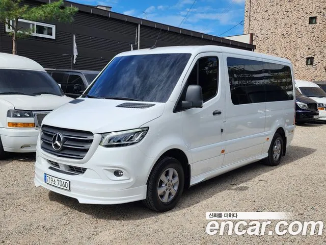 Mercedes-Benz Sprinter 2024
