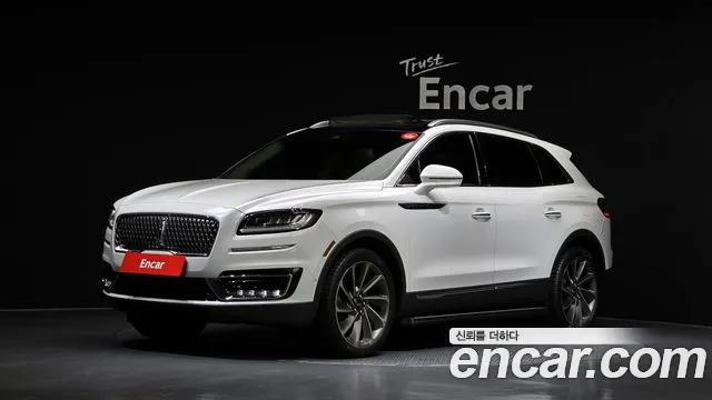 Lincoln Nautilus 2020