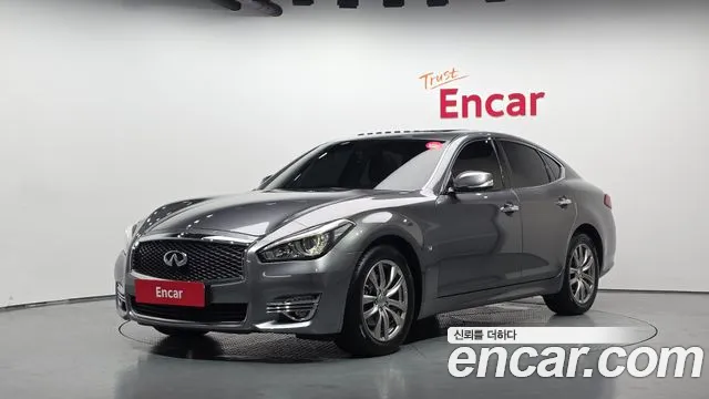 Infiniti Q70 2017