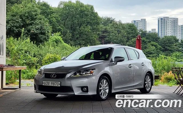 Lexus CT200h 2011