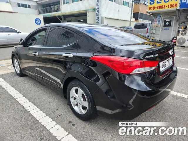 Hyundai Avante 2011
