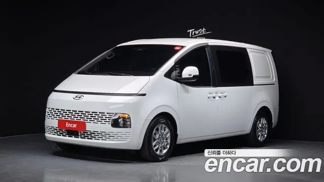 Hyundai Staria 2022